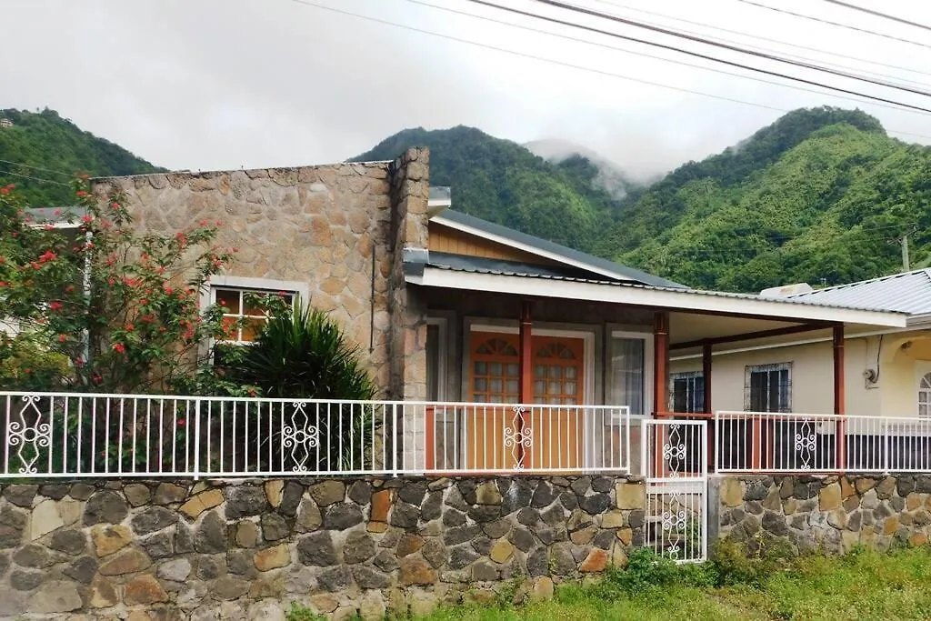 Tropical Home Oasis Σουφριέρ 0*,